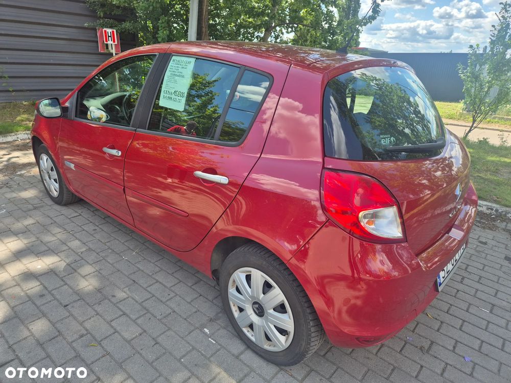 Renault Clio 1.2 16V Privilege - 2