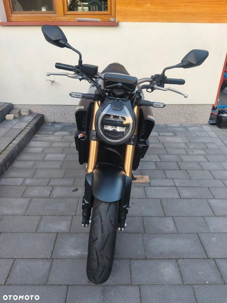 Honda CB - 10