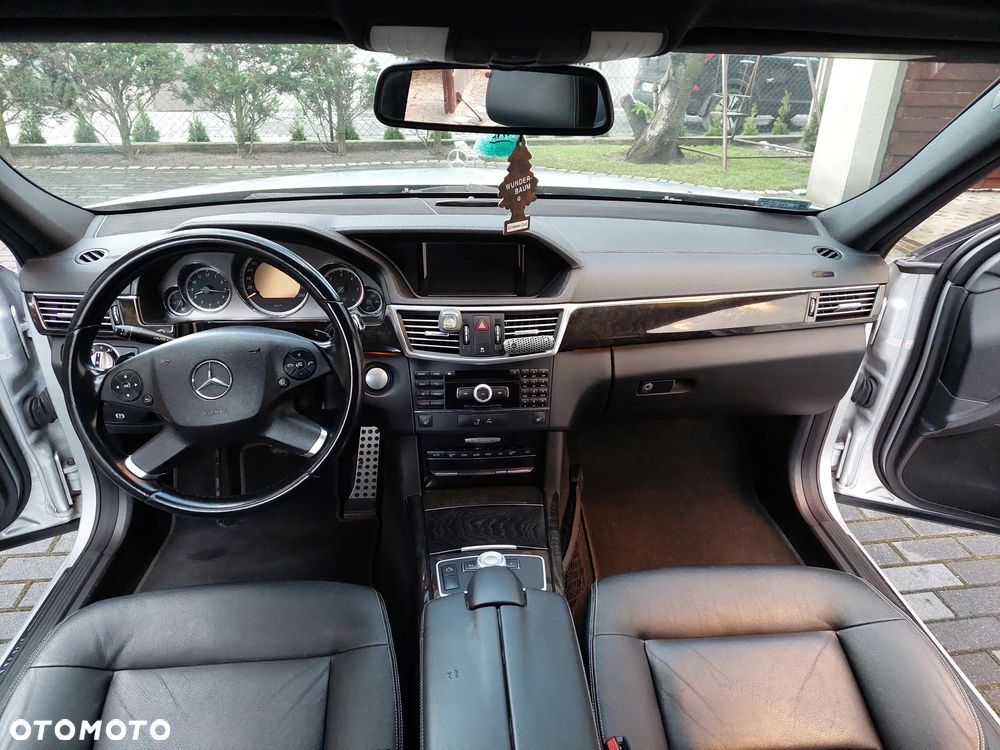 Mercedes-Benz Klasa E 350 CDI BlueEff Avantgarde - 4