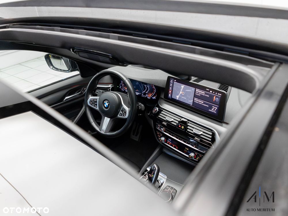 BMW Seria 5 540i xDrive - 19