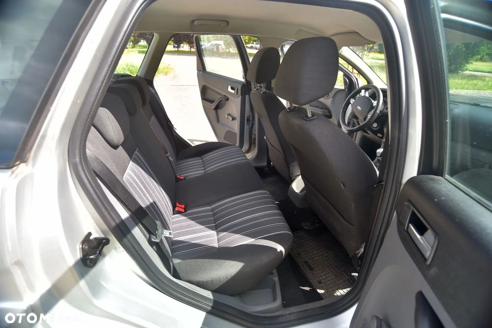 Ford Focus 1.6 TDCi Trend - 13