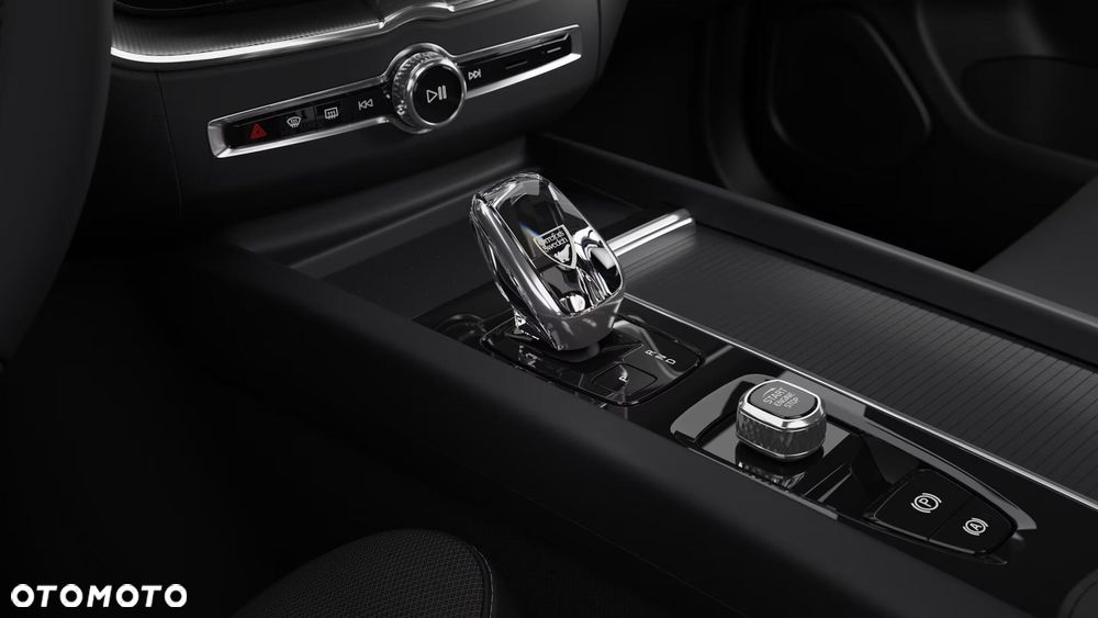 Volvo XC 60 T8 Plug-In Hybrid AWD Ultra Black Edition - 11