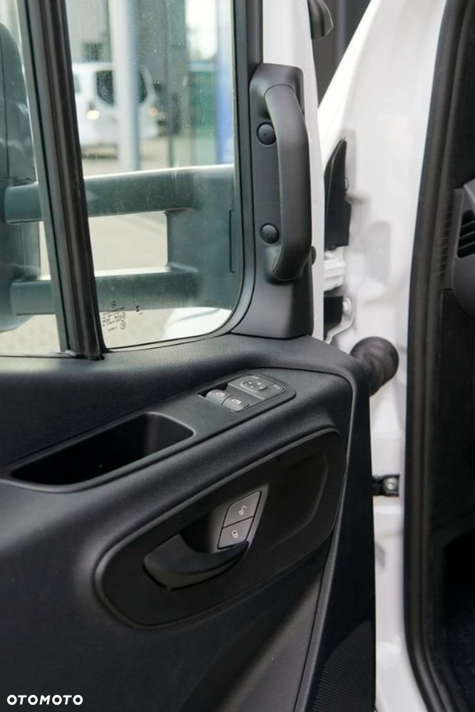 Mercedes-Benz Sprinter - 19