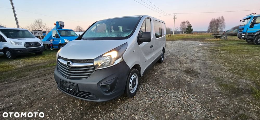 Opel Vivaro - 1