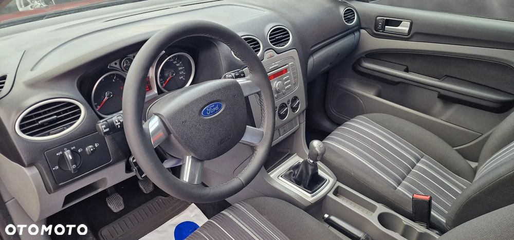 Ford Focus 1.6 TDCi Ambiente - 12