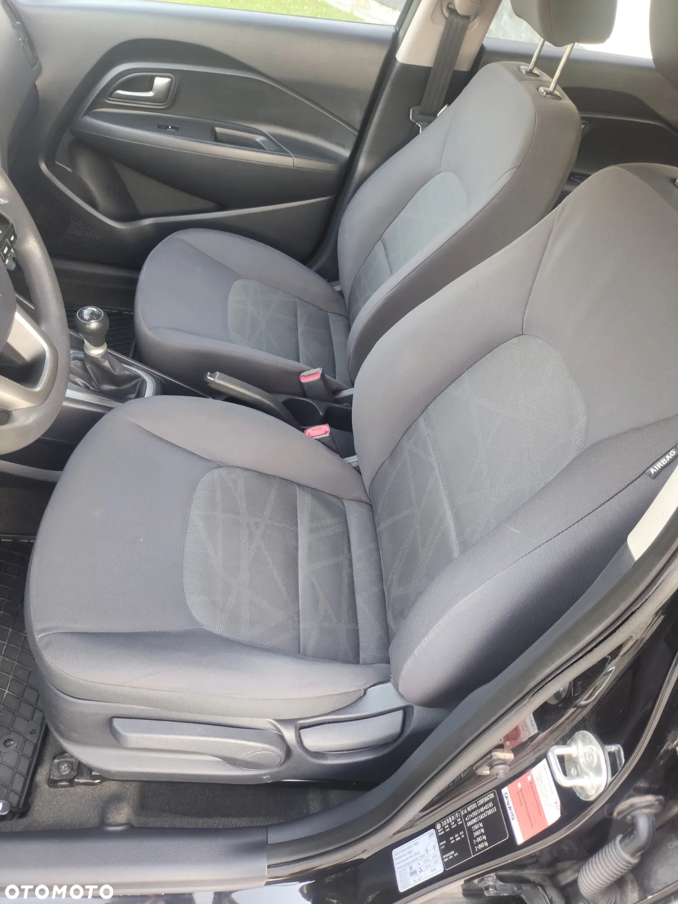 Kia Rio 1.2 L - 11