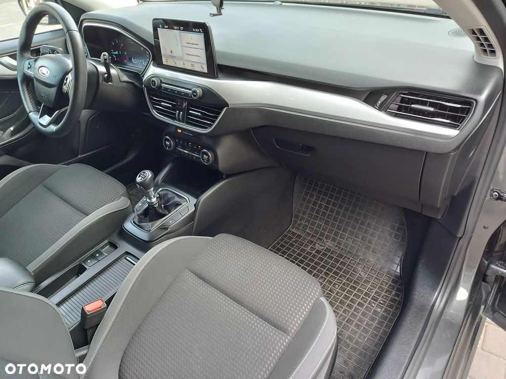 Ford Focus - 8