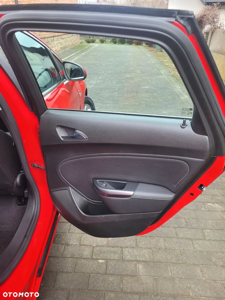 Opel Astra 1.7 CDTI DPF - 23