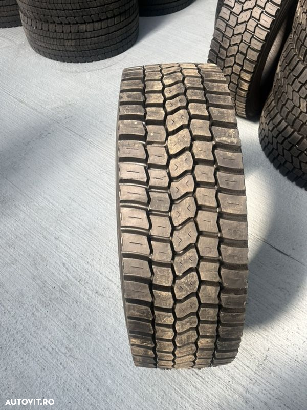 Anvelope resapate Bridgestone 295/60 R22.5 - 4