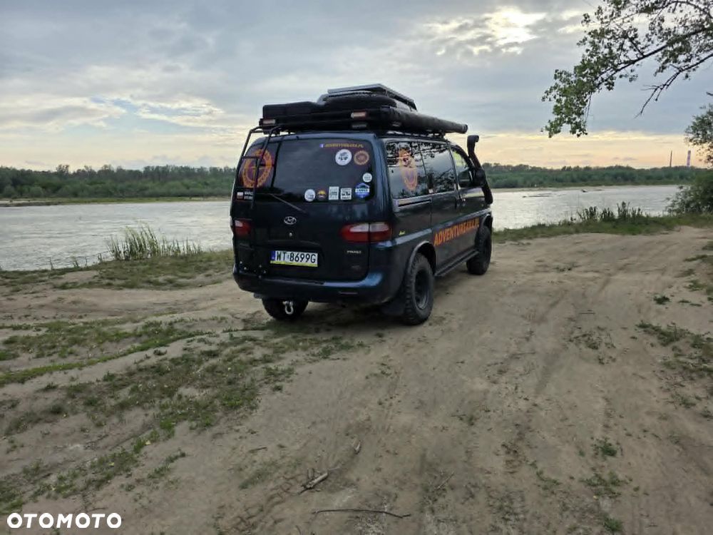 Hyundai H-1 Starex - 2