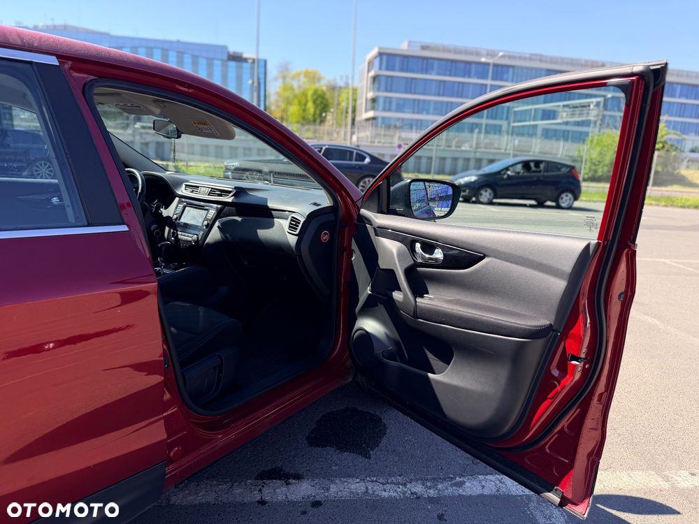 Nissan Qashqai 1.2 DIG-T N-Connecta Xtronic EU6 - 18