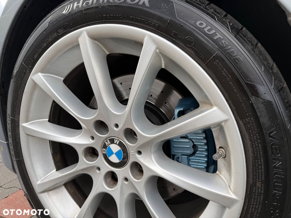 BMW Seria 3 330i - 9