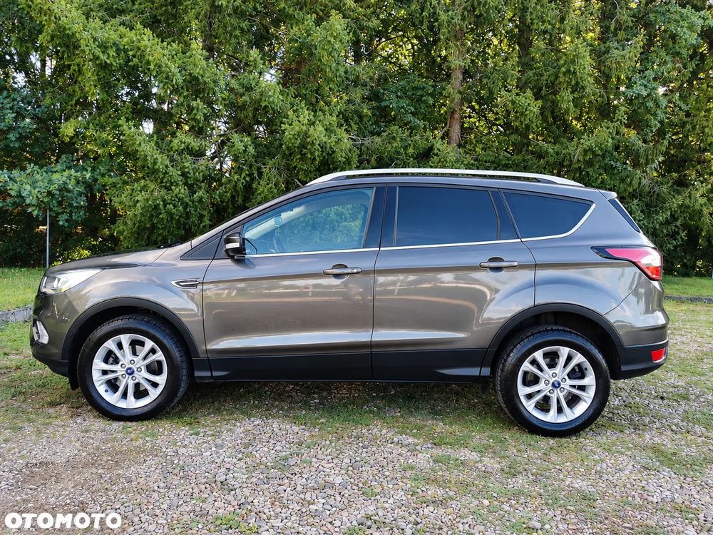 Ford Kuga 1.5 EcoBoost 2x4 Titanium - 3
