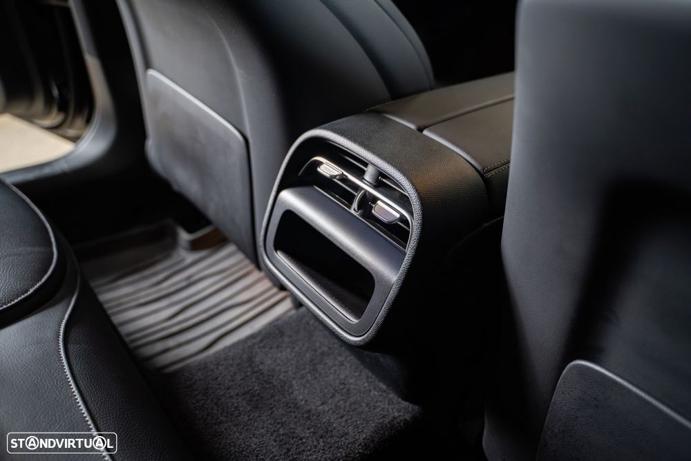 Mercedes-Benz E 300 e 4Matic AMG Line - 42