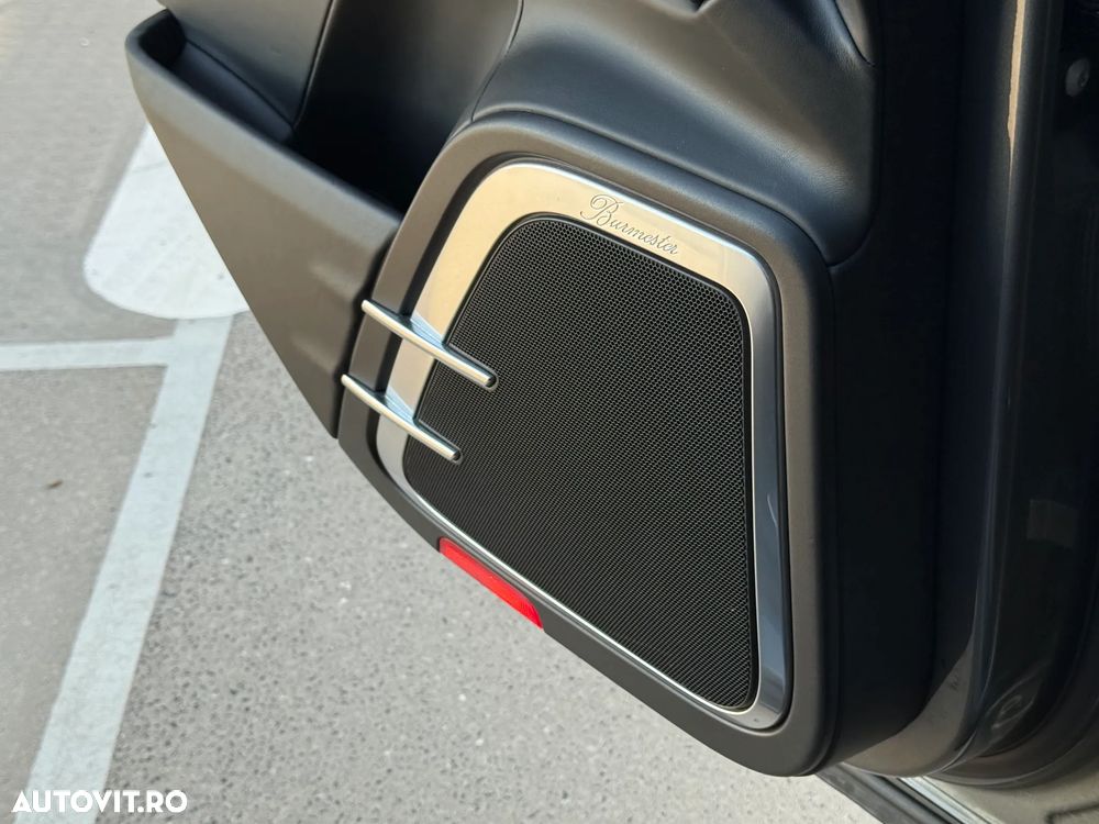 Porsche Cayenne 4.8 L Turbo - 18