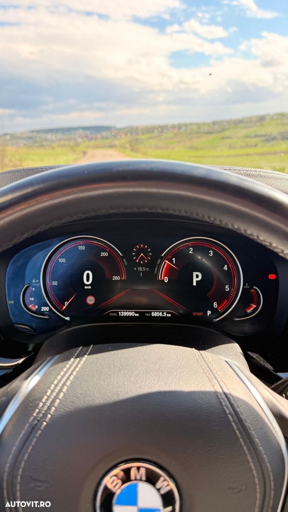 BMW Seria 5 520d AT - 11