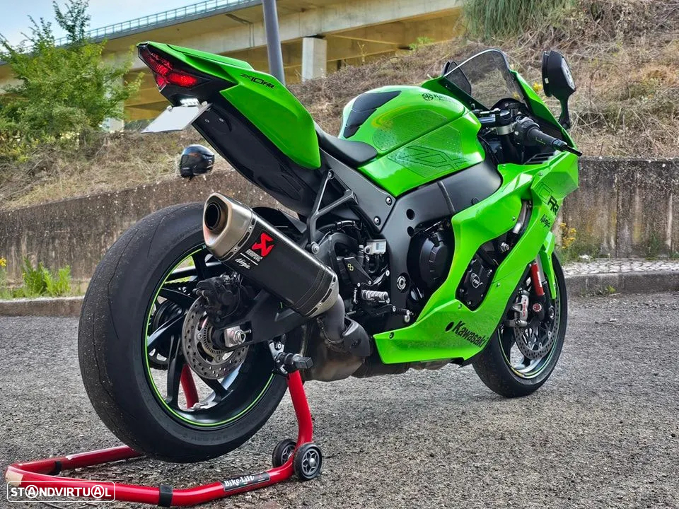 Kawasaki ZX ZX-10RR Performance - 2