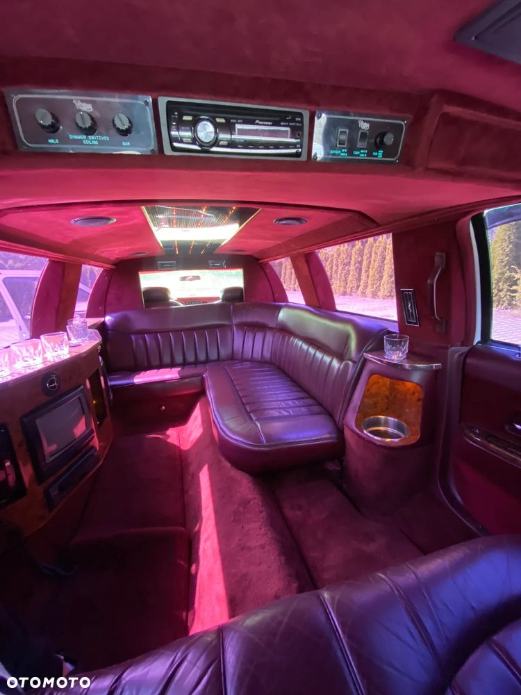 Lincoln Town Car ver-4-6-executive - 15