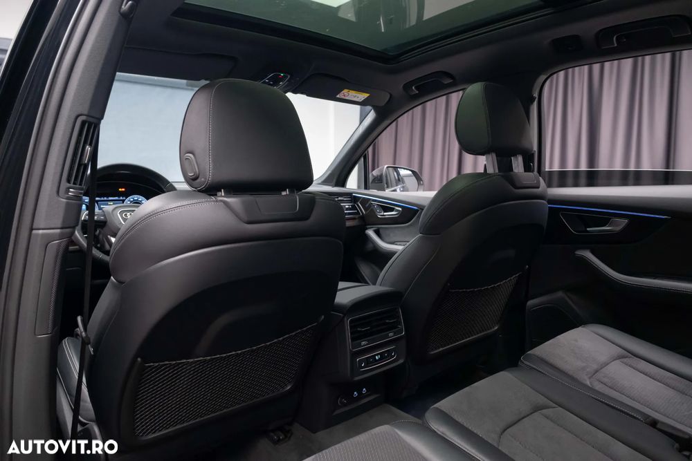 Audi Q7 55 TFSI e quattro Tiptronic PHEV S Line - 27
