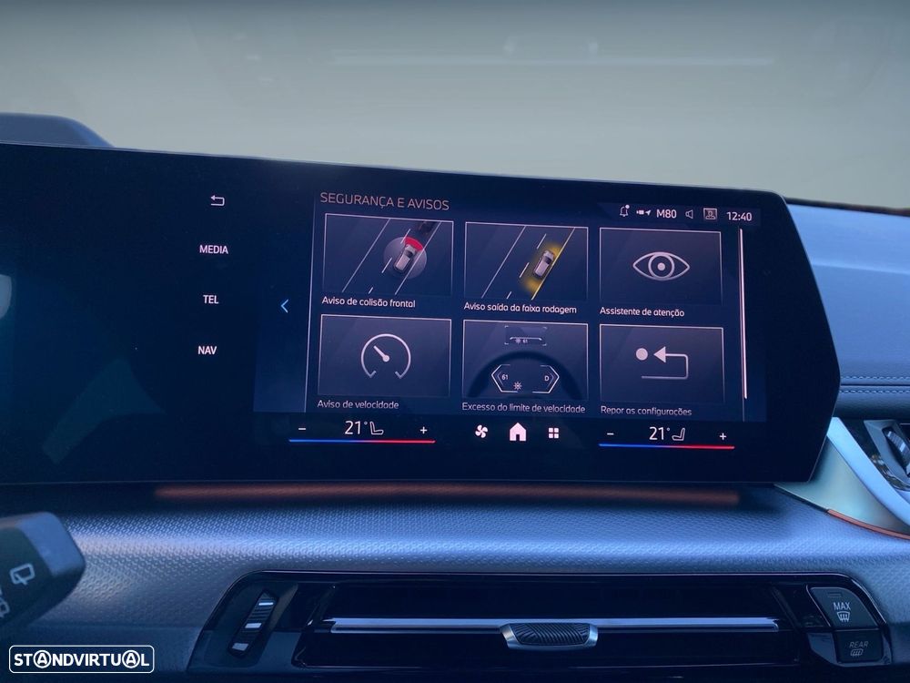 BMW iX1 xDrive30 Pack Desportivo M - 11