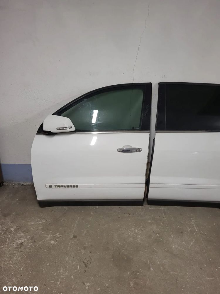 Chevrolet traverse drzwi kompletne - 7