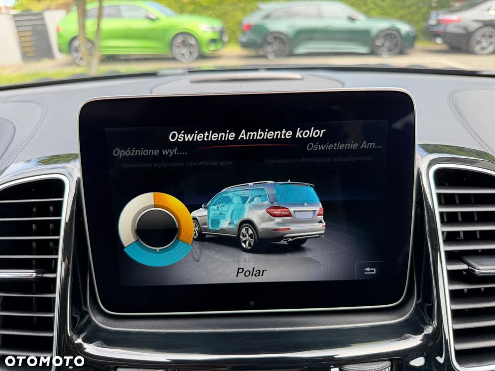 Mercedes-Benz GLS 350 d 4-Matic - 32