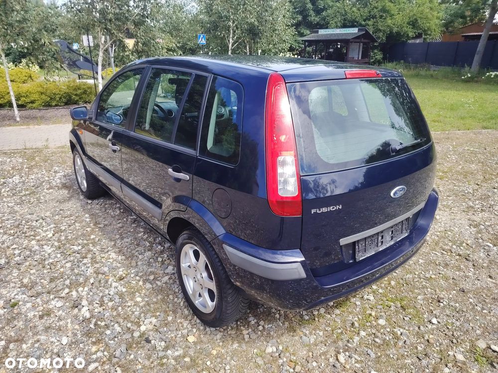 Ford Fusion 1.4 + - 9