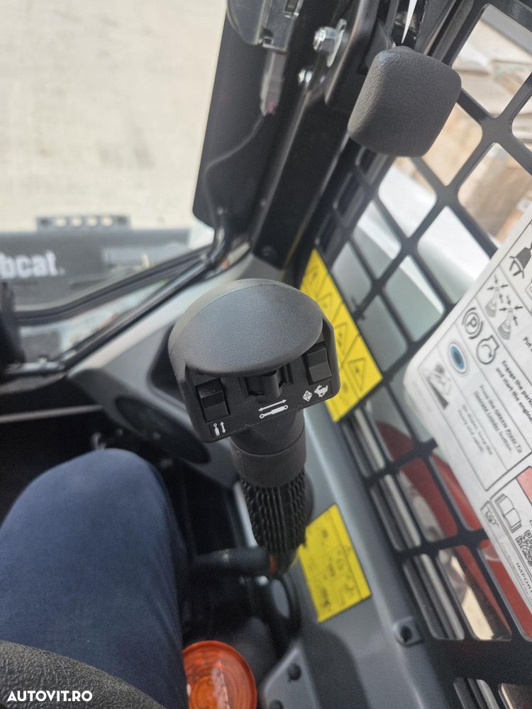 Bobcat S510, 2025, NOU, ridica 800kg, Masa operationala 3t, ANVELOPE PLINE, cabina inchisa cu AER CONDITIONAT, latime 1,7m, lungime 3,3m, inaltime 2m, motor KUBOTA 50CP, cupla rapida, furci, Jouystickuri, posibil leasing 4 ani-PROMOTIE 42.900 EUR+Tva - 10