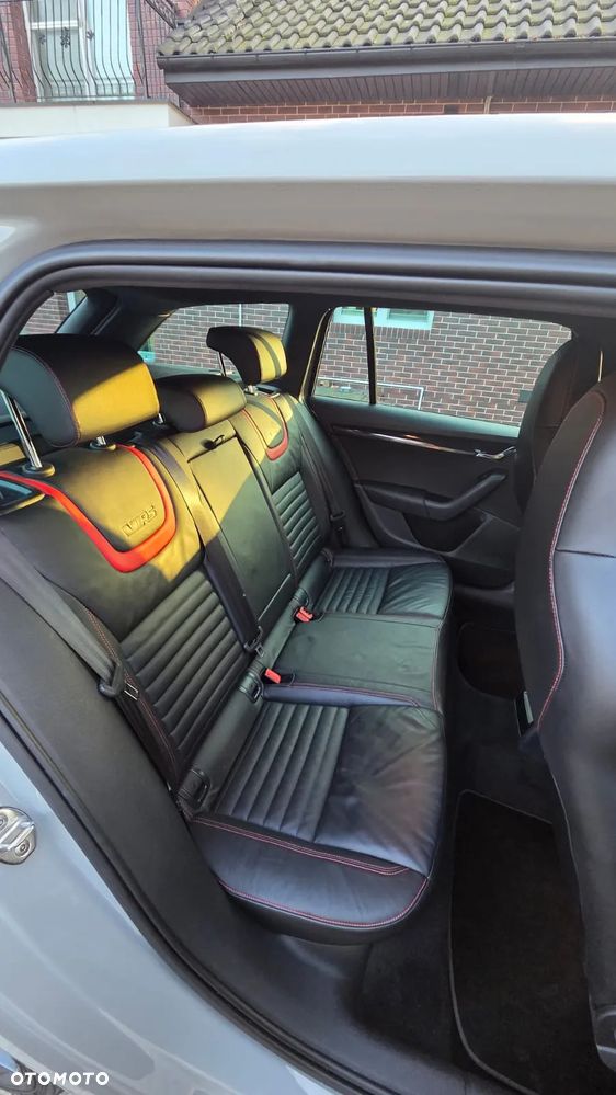 Skoda Octavia 2.0 TDI RS - 15