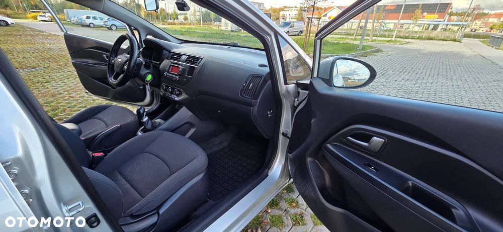 Kia Rio 1.4 M - 32