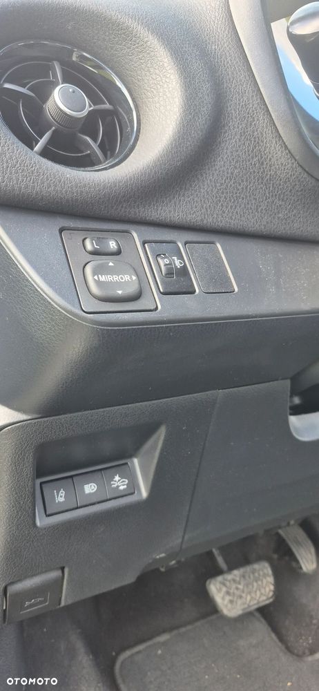 Toyota Yaris Hybrid 100 Active - 8