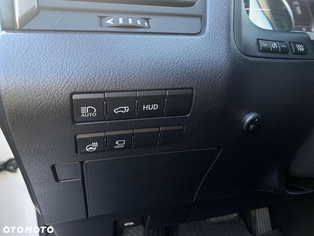 Lexus RX 450h Omotenashi - 12