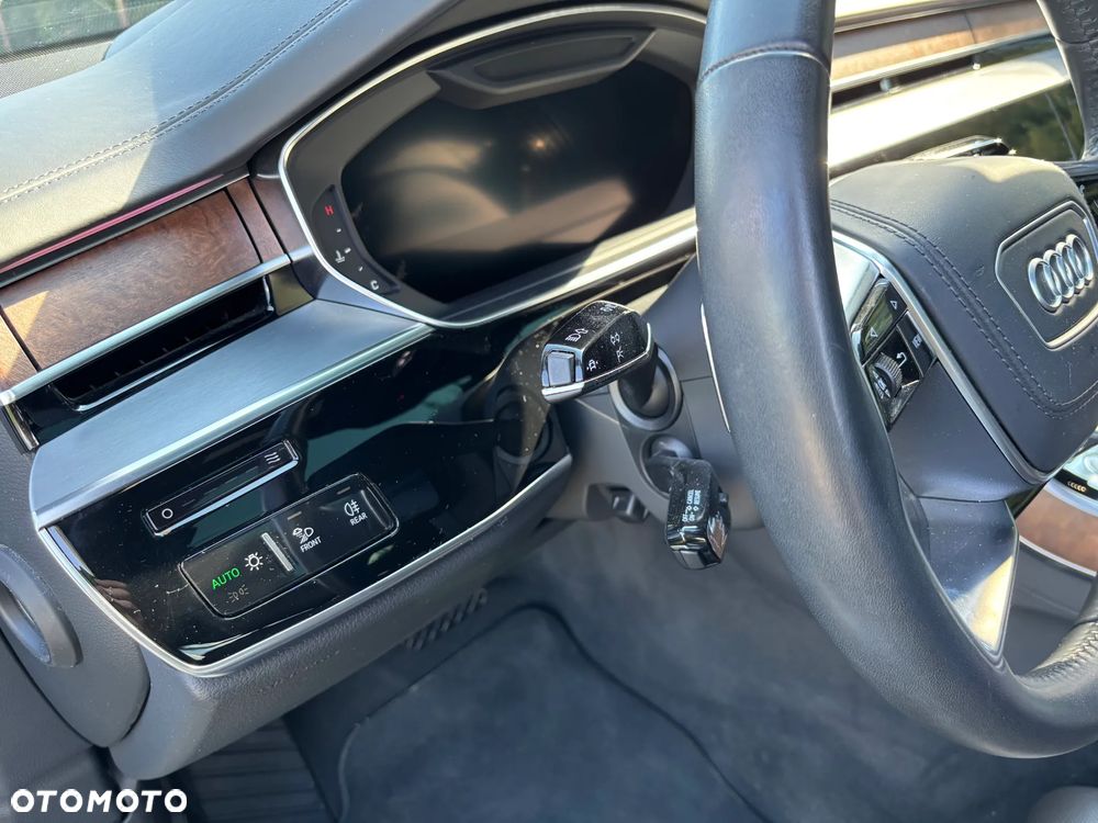 Audi A8 L 55 TFSI quattro tiptronic - 12