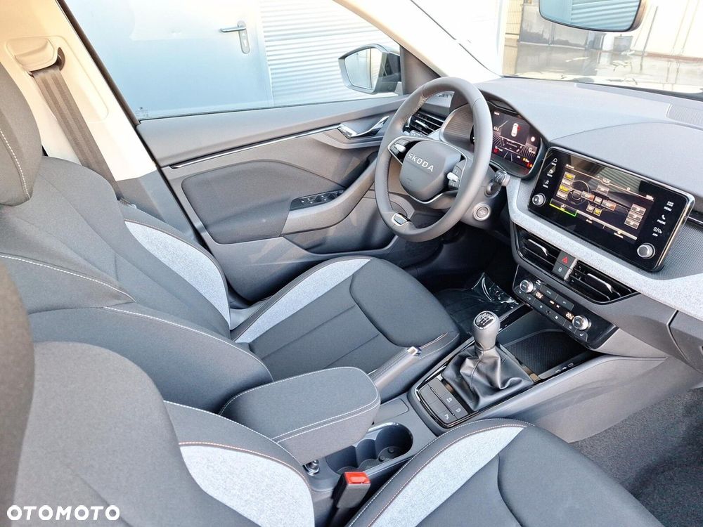 Skoda Kamiq 1.5 TSI Drive DSG - 27