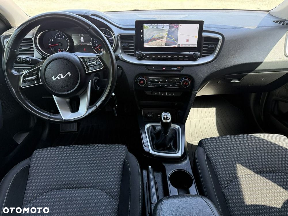 Kia Ceed - 14
