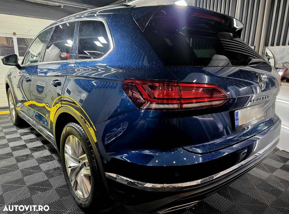 Volkswagen Touareg V6 TDI 4MOTION Elegance - 6