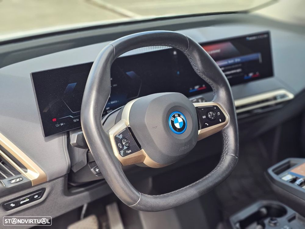 BMW iX xDrive 40 Pack Desportivo - 11