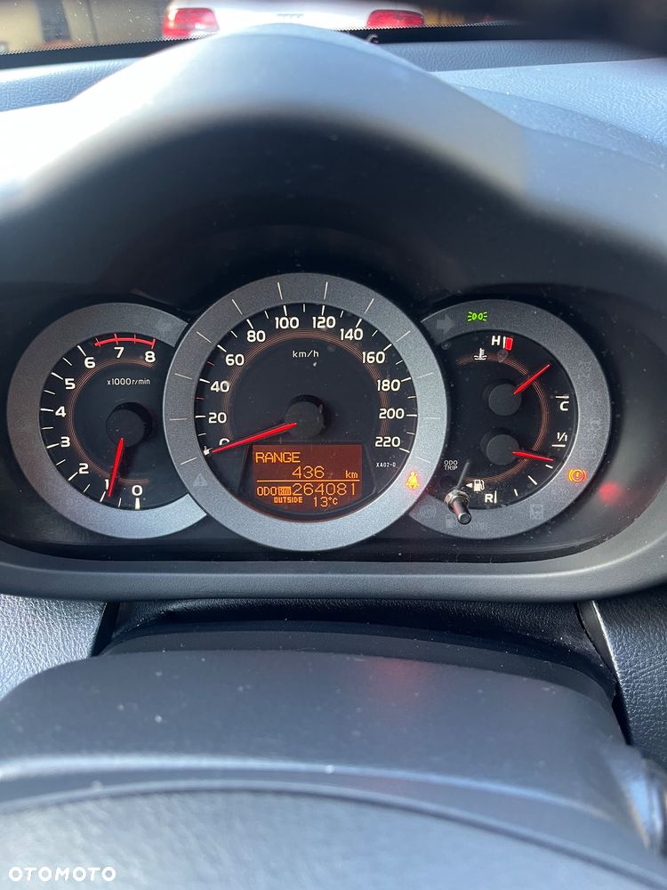 Toyota RAV4 - 9