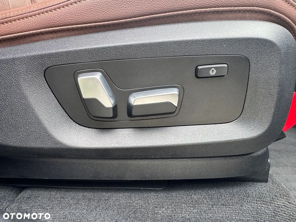 BMW X5 xDrive25d - 28