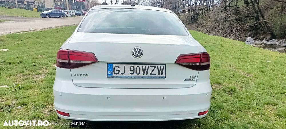 Volkswagen Jetta 2.0 TDI Comfortline - 7