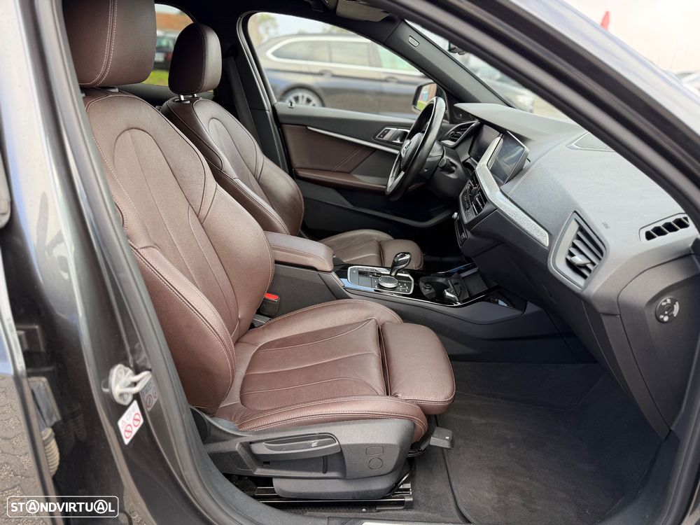 BMW 116 d Pack Desportivo M Auto - 14