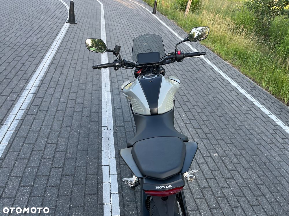 Honda CB - 16
