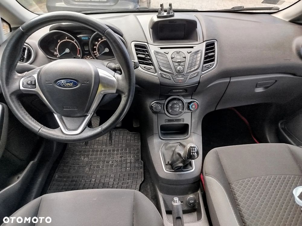Ford Fiesta 1.5 TDCi SYNC Edition - 6