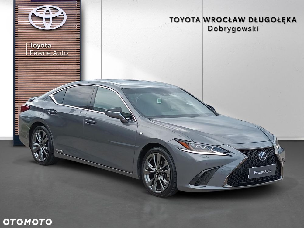 Lexus ES 300h F Sport - 1
