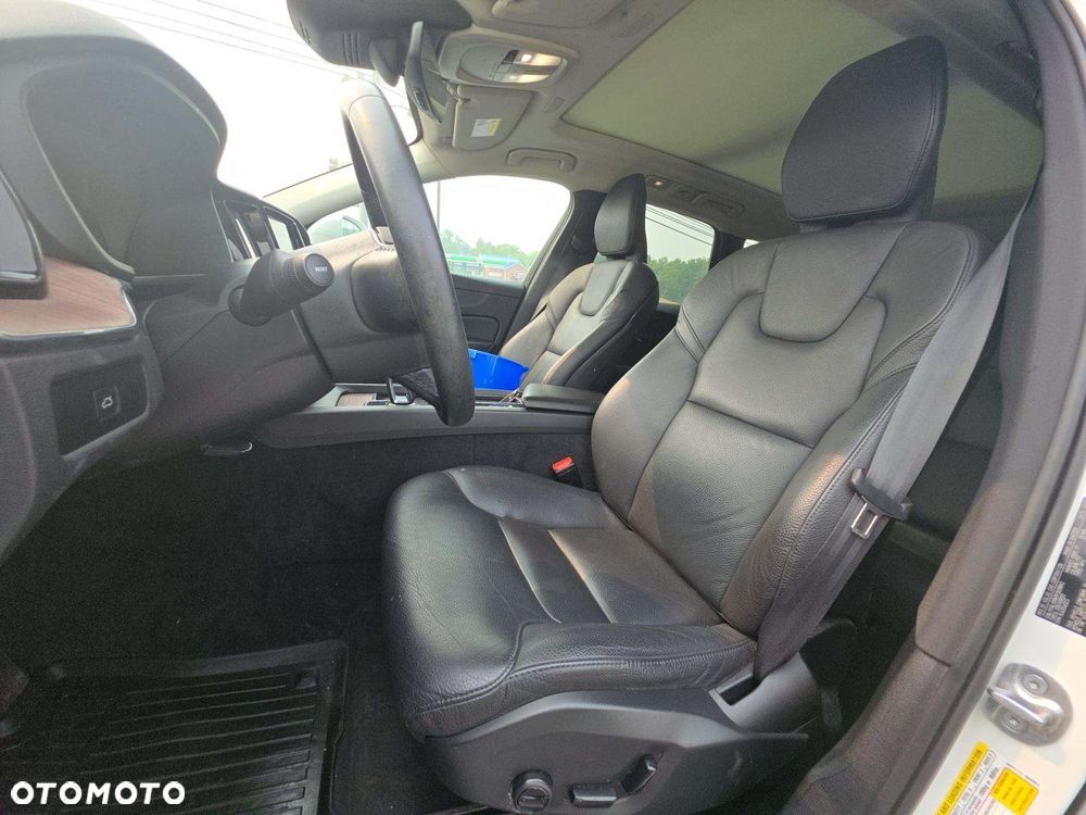 Volvo XC 60 B5 B AWD Plus Bright - 5