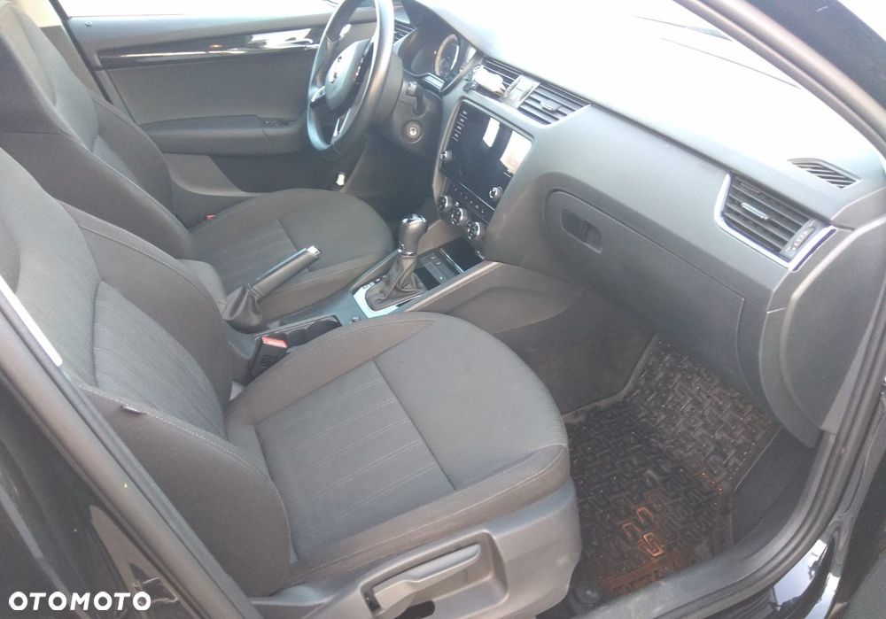 Skoda Octavia 1.5 TSI ACT Style DSG - 6