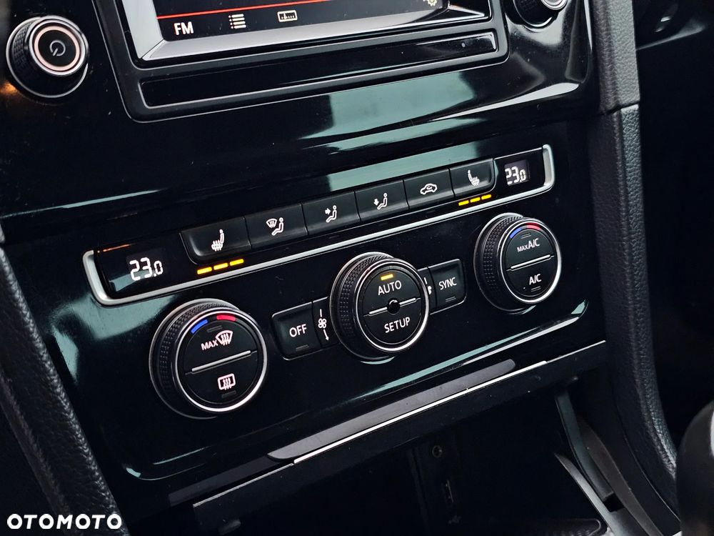 Volkswagen Golf 1.6 TDI BlueMotion Technology Cup - 19