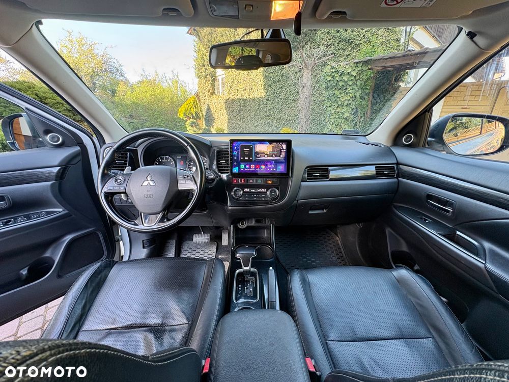 Mitsubishi Outlander 2.0 Instyle Navi 4WD CVT - 6