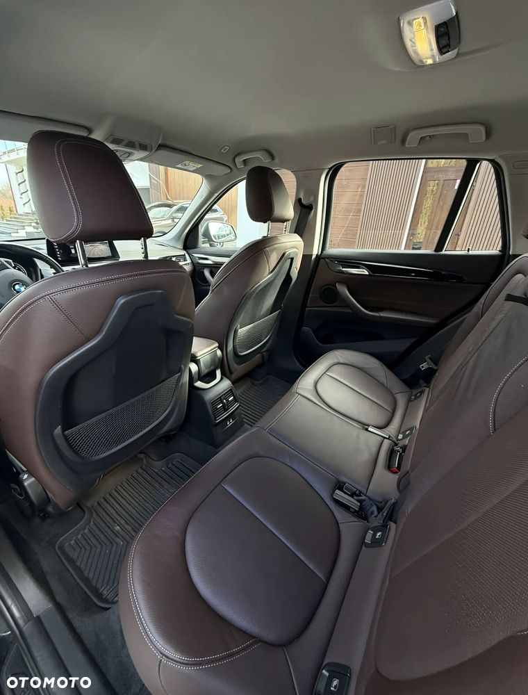 BMW X1 xDrive18d - 10