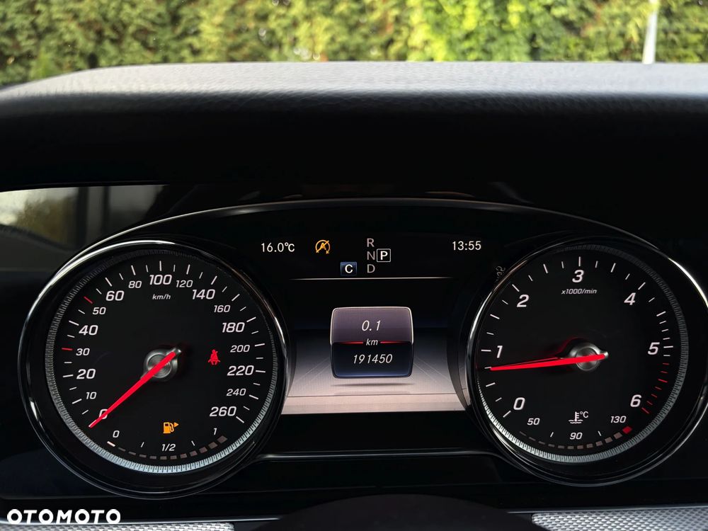 Mercedes-Benz Klasa E 220 d 9G-TRONIC - 21
